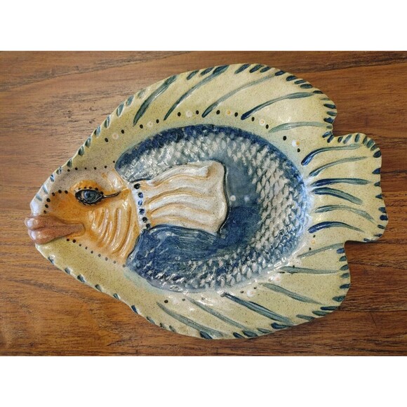 Artist Signed "FISHLIPS" Ceramic Tray 12x8 In - Picture 4 of 8